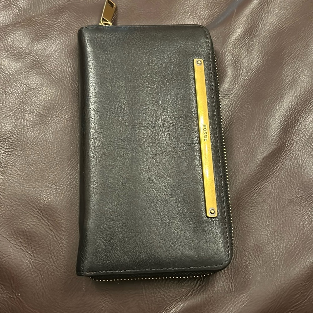 Fossil leather wallet with strap